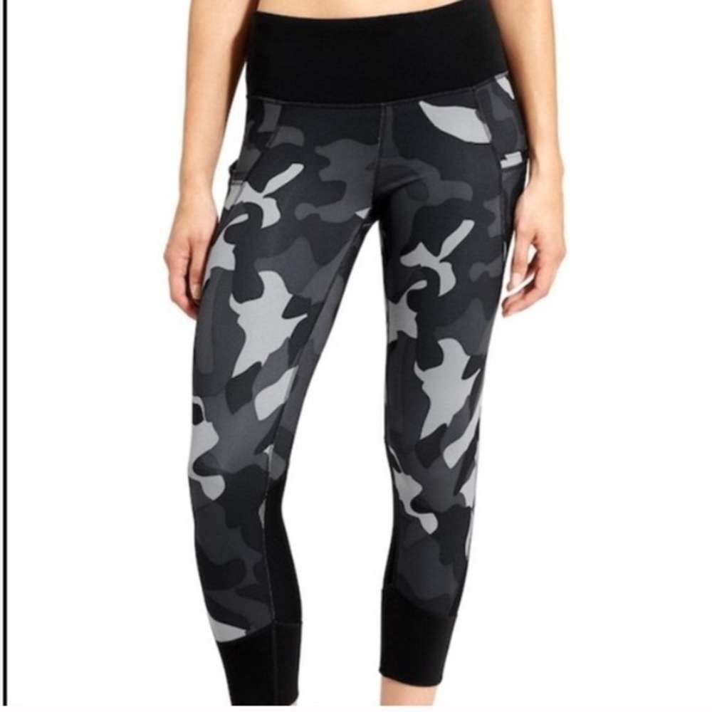 Athleta Camo Relay Capri